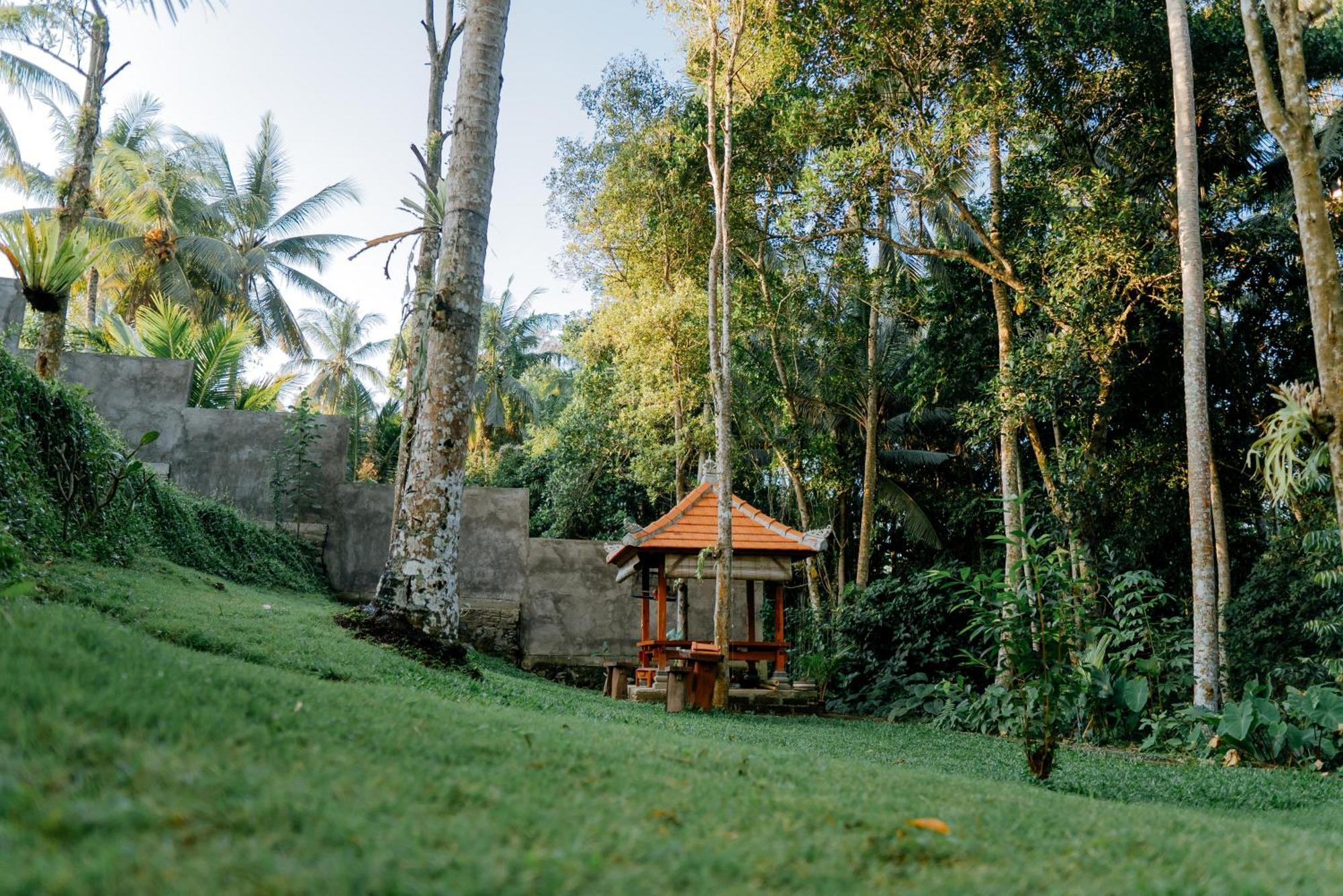 Bali Made Escape Hotel Gianyar  Ngoại thất bức ảnh